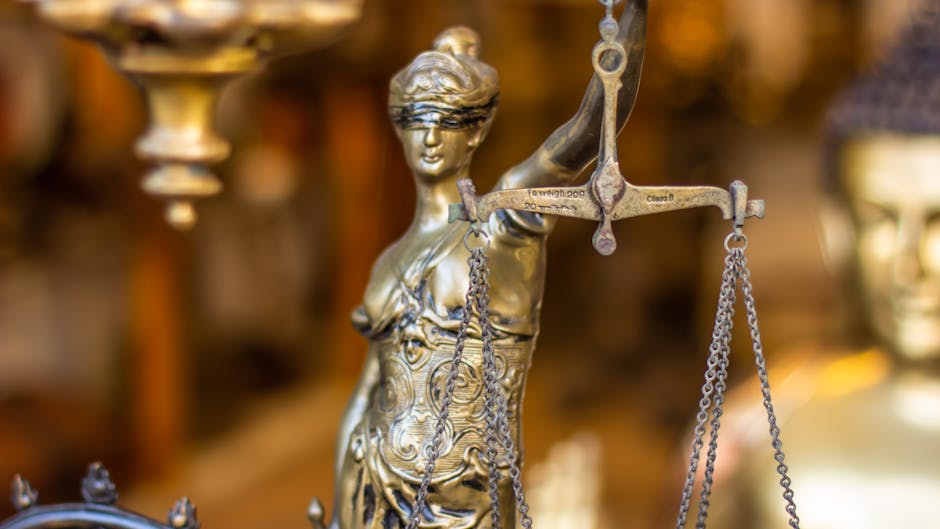 How to Choose the Right Lawyer