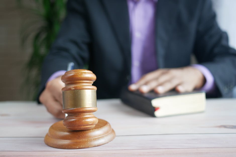 How to Choose the Right Lawyer